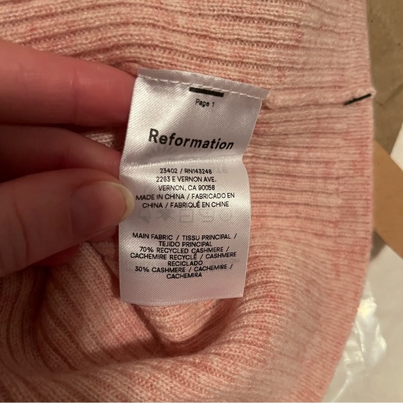 Reformation Luella Cashmere Mini skirt in pink - Picture 8 of 8